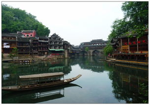 凤凰古城旅游攻略，在沱江边的时光里，寻找沈从文笔下的边城