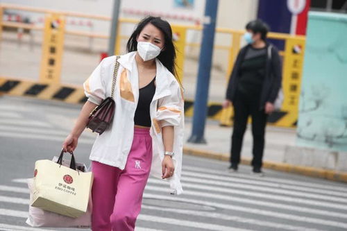 上海本地人私藏换季穿搭指南，今日天气穿什么？